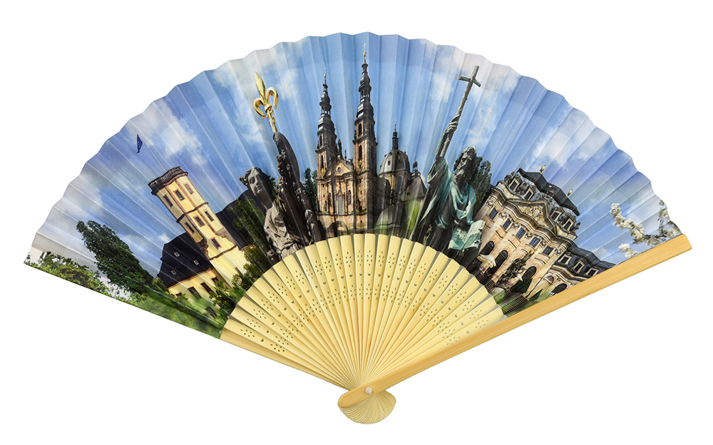 FZ-015_100_Bambusfaecher_Papierbespannung_Fulda2019_Fotoseite_klein