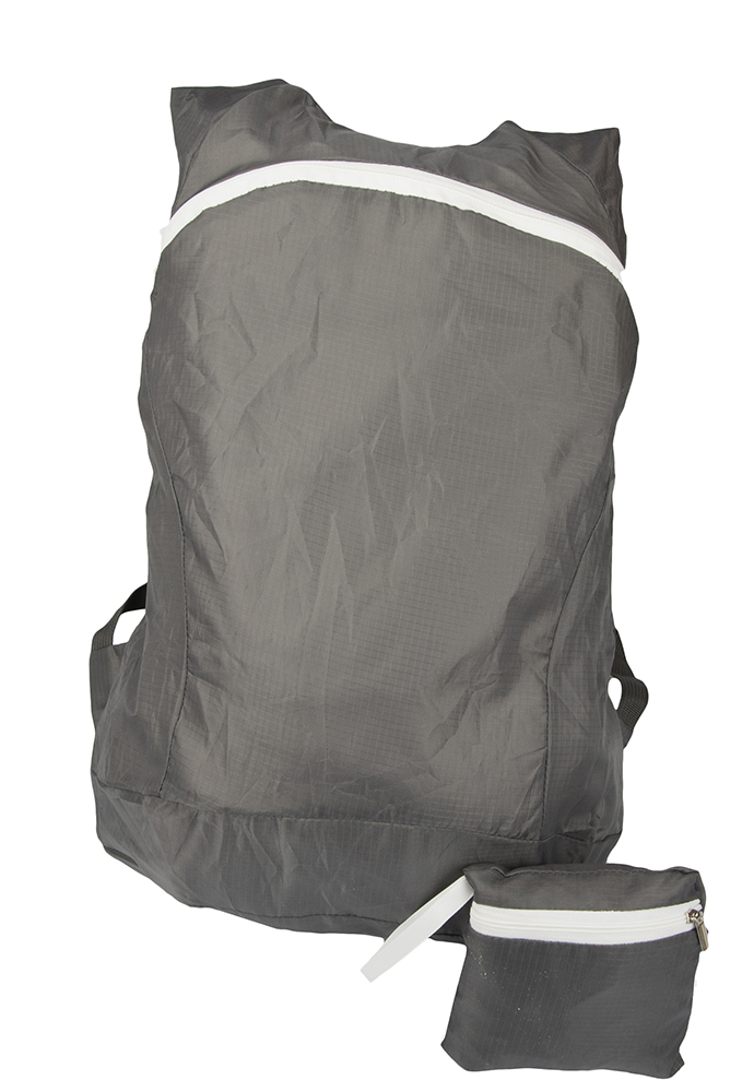 TA-030_faltbarer_Rucksack_vorn_kleine_Tasche_schlechteQ